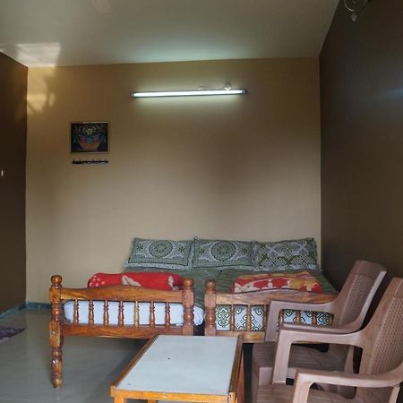 Wins Rooms Vālpārai Екстериор снимка
