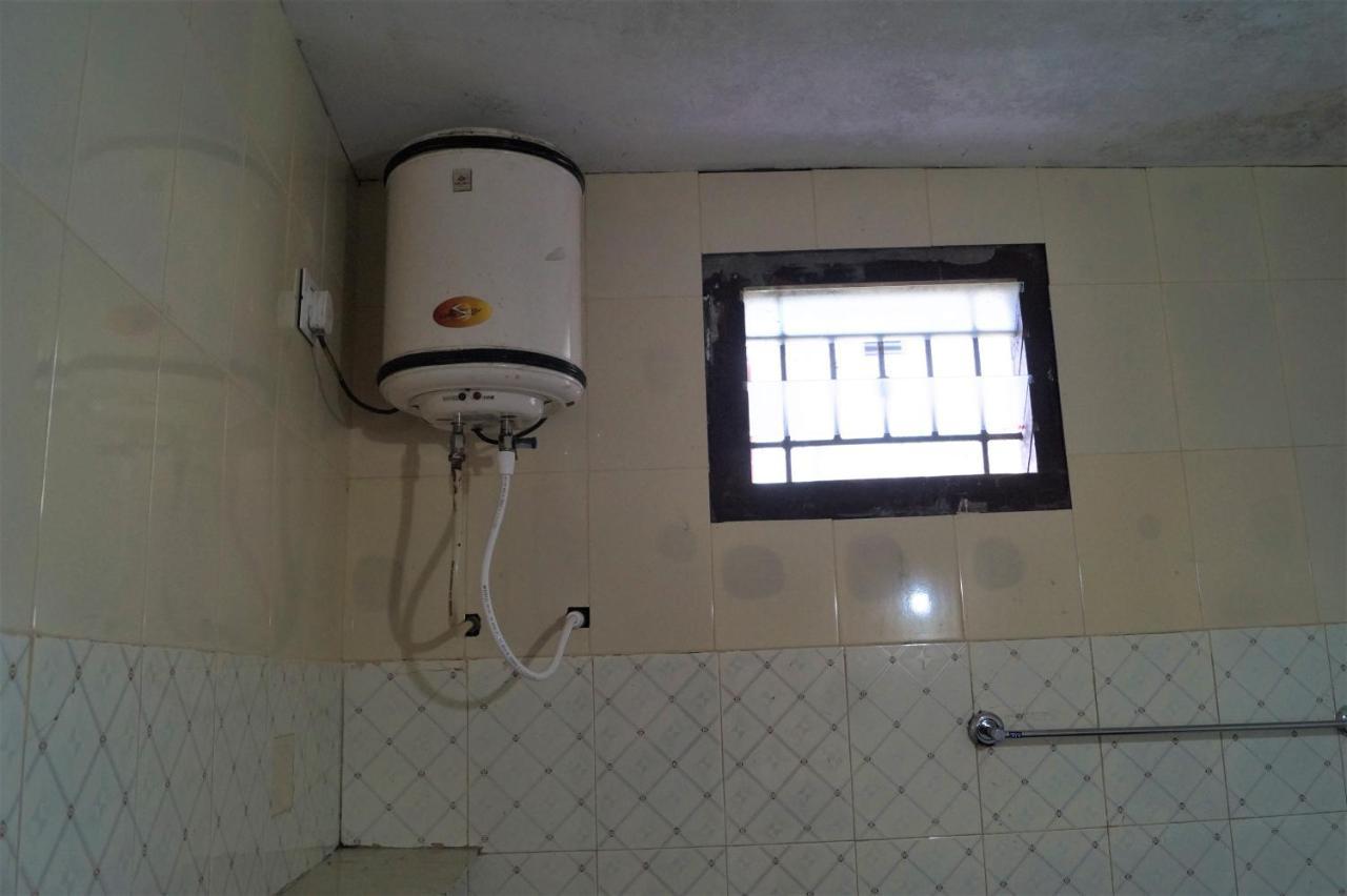 Wins Rooms Vālpārai Екстериор снимка