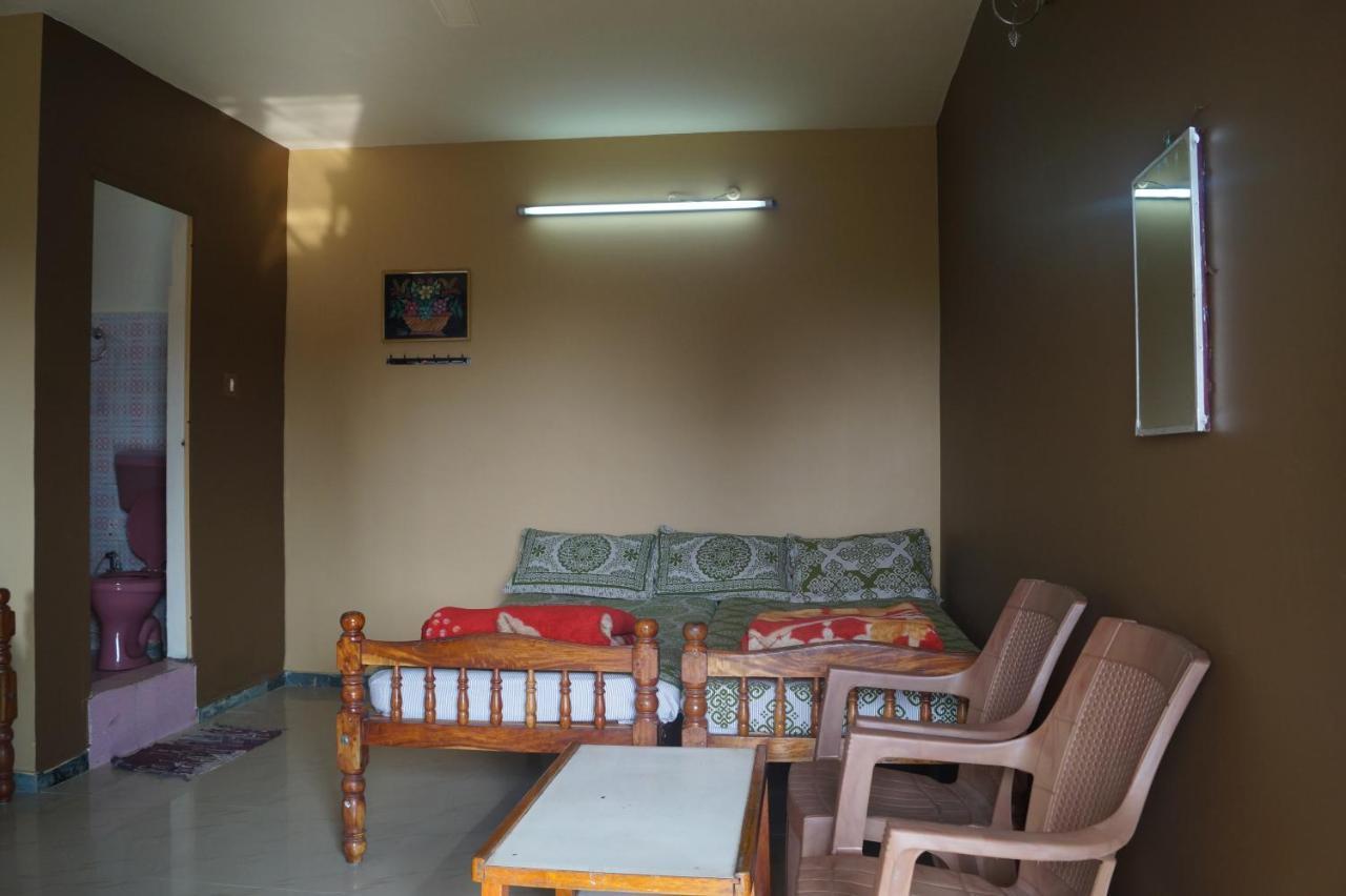 Wins Rooms Vālpārai Екстериор снимка