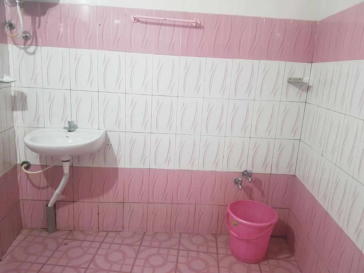 Wins Rooms Vālpārai Екстериор снимка